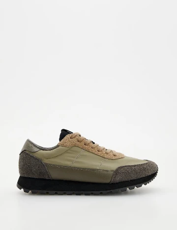 Adidasi Reserved, verde