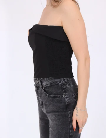Top Only, negru