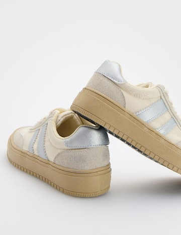 Adidasi Reserved, crem