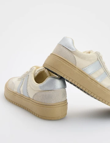 Adidasi Reserved, crem