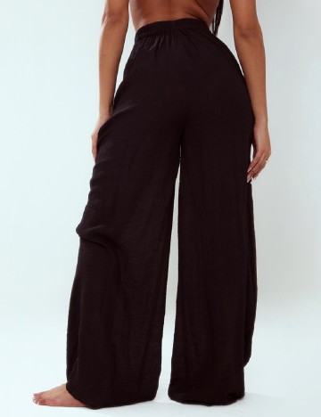 Pantaloni PRETTYLITTLETHING, negru