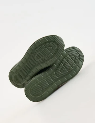 Adidasi Reserved, verde