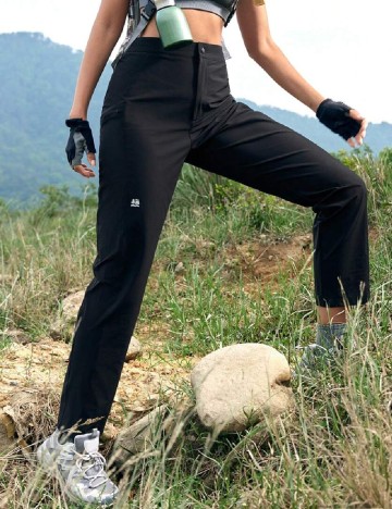 
						Pantaloni SHEIN, negru