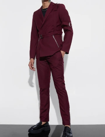 Pantaloni Boohoo MAN, visiniu Rosu
