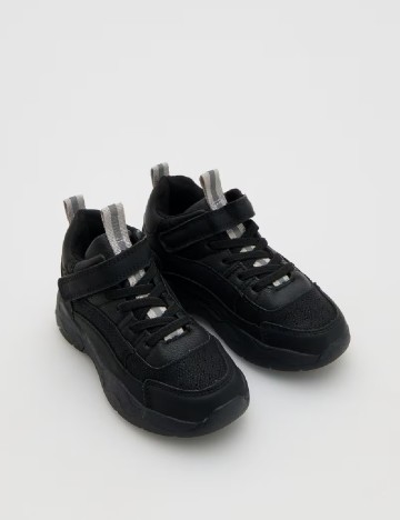 
						Adidasi Reserved, negru