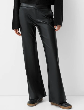Pantaloni Bershka, negru