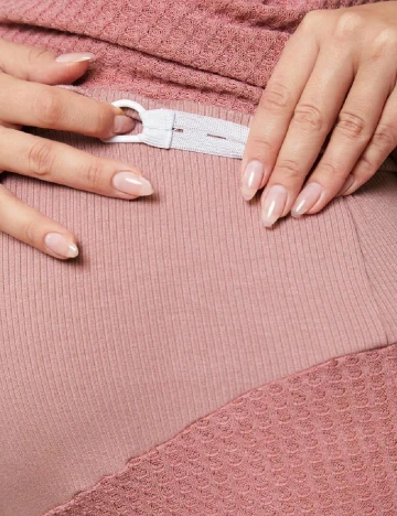 Compleu SHEIN Maternity, roz