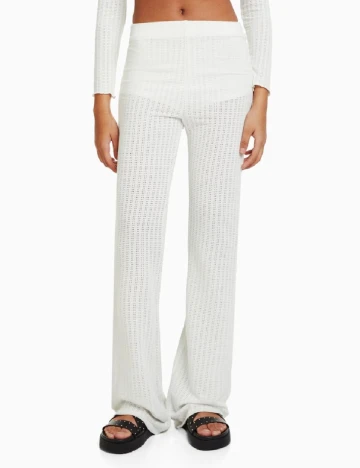 Pantaloni Bershka, alb
