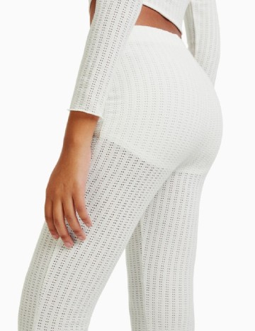 Pantaloni Bershka, alb