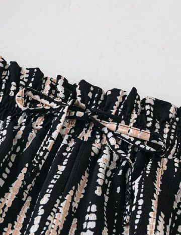 Pantaloni scurti SHEIN CURVE, negru Negru