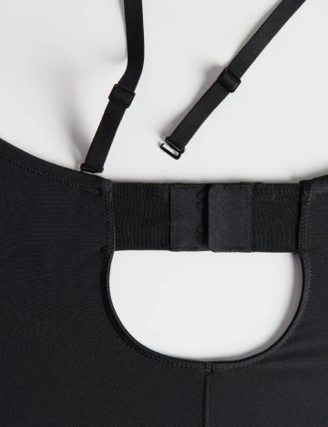 Body Reserved, negru