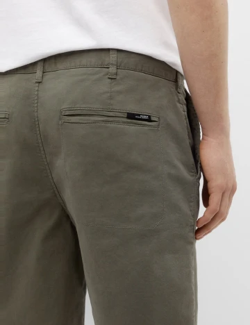 Pantaloni scurti Pull&Bear, kaki