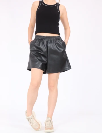 Pantaloni scurti Vero Moda, negru