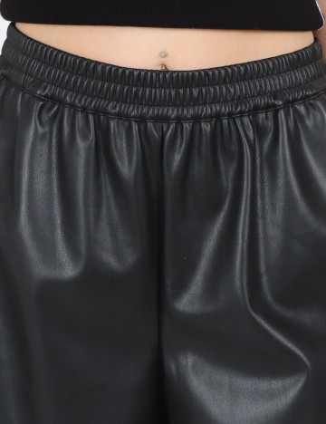 Pantaloni scurti Vero Moda, negru
