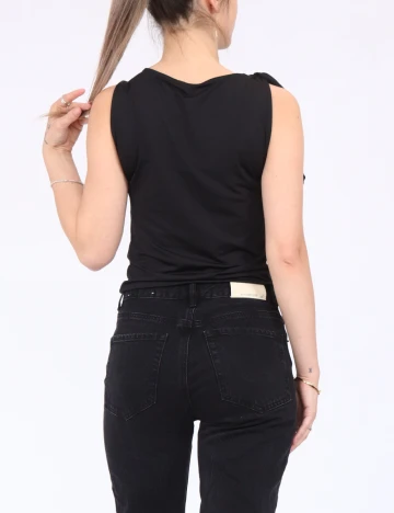 Top Only, negru