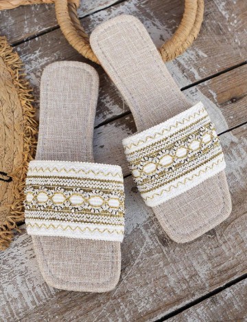 
						Slapi SHEIN, alb/crem