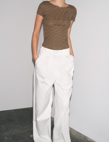 
						Tricou Zara, maro