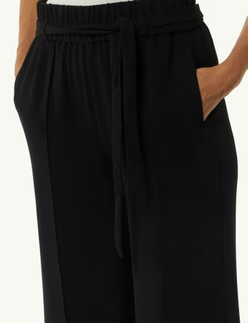 Pantaloni Comma, negru