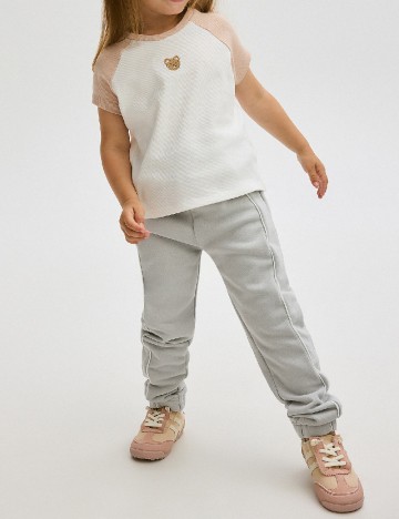 
						Tricou Reserved, alb