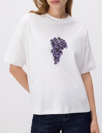 
						Tricou Reserved, alb