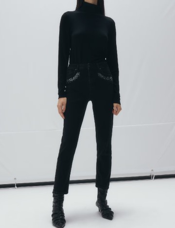 
						Blugi Reserved, negru