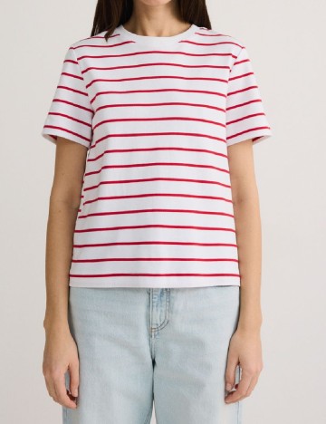 
						Tricou Reserved, alb
