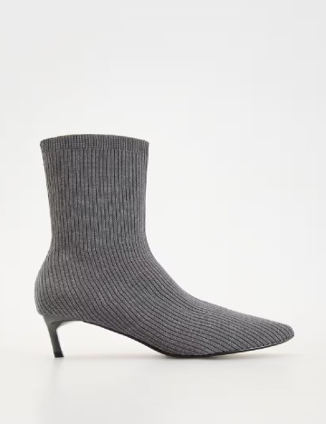 
						Botine Reserved, gri