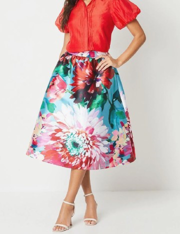 
						Fusta Coast, floral