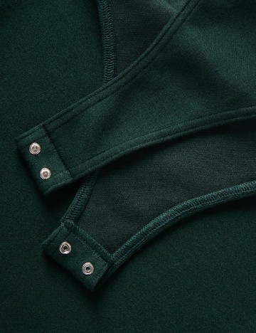 Body Reserved, verde