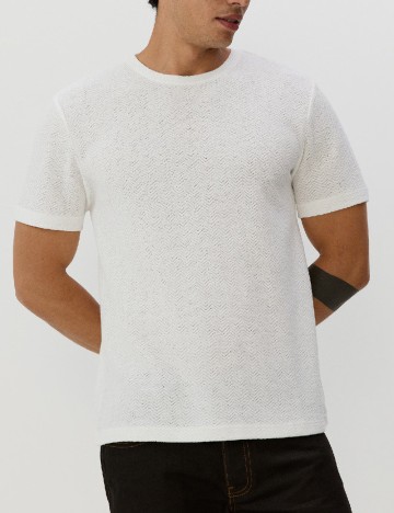 
						Tricou Reserved, alb