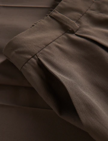 Pantaloni Reserved, maro
