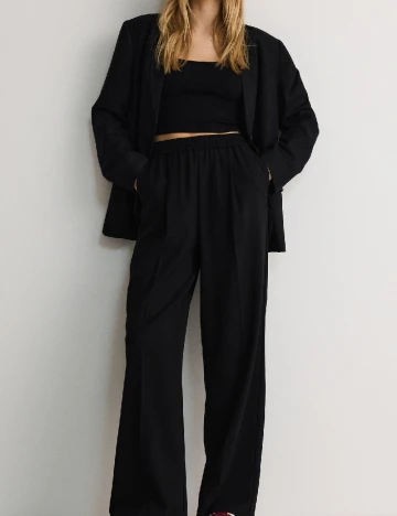 Top Reserved, negru