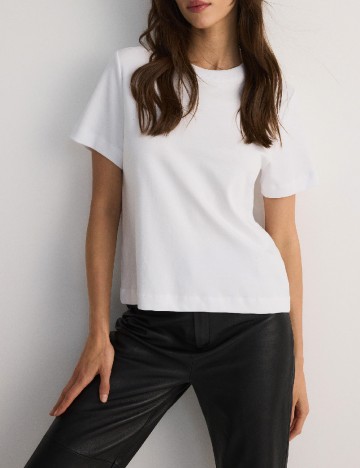 
						Tricou Reserved, alb