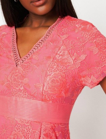 Rochie medie Coast, roz