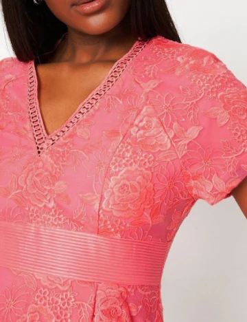 Rochie medie Coast, roz