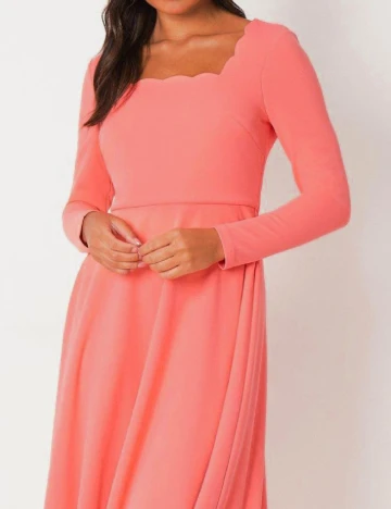 Rochie medie Coast, roz