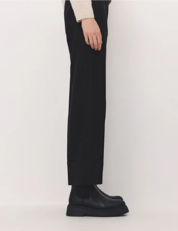 Pantaloni Reserved, negru