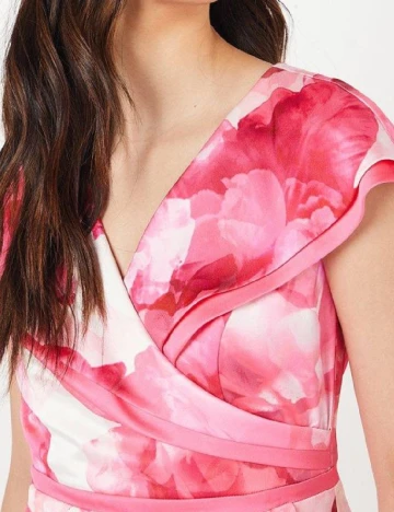 Rochie medie Coast, roz