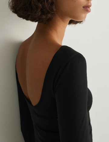Top Reserved, negru