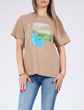 
						Tricou Vero Moda, maro