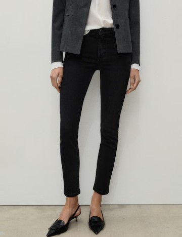 
						Blugi Mango, negru