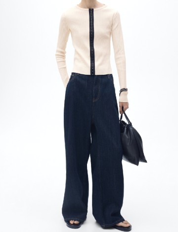 
						Cardigan Mango, crem