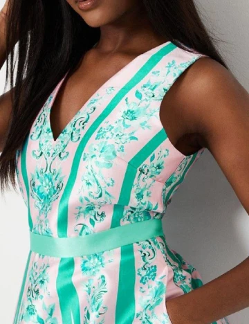 Rochie medie Coast, roz