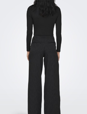 Body Only, negru