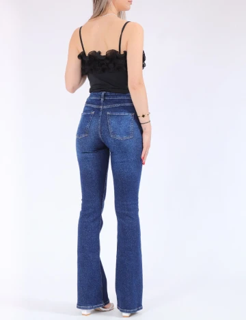 Body Only, negru