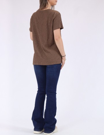 Tricou Only, maro