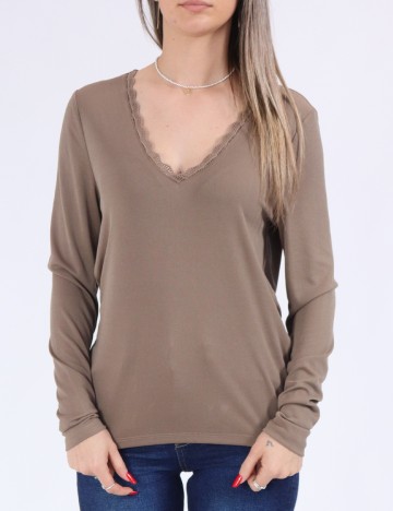
						Bluza Only, maro
