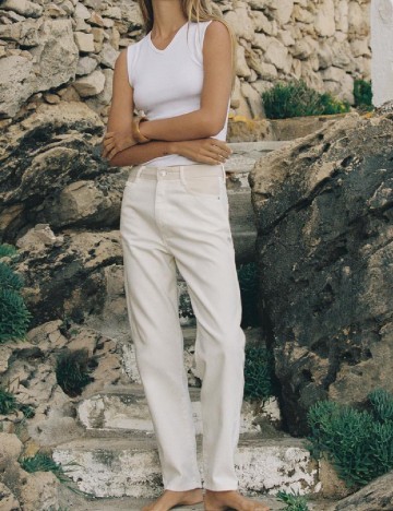 
						Blugi Zara, alb