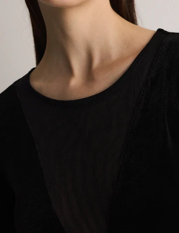 Body Reserved, negru
