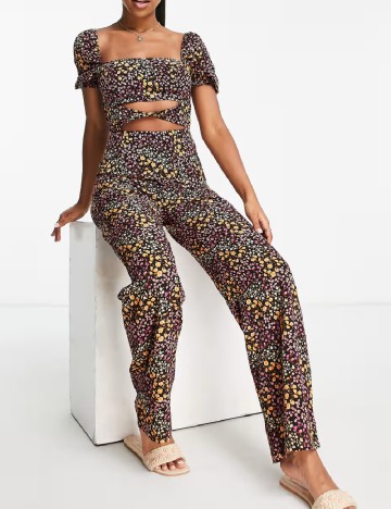 Salopeta the frolic, floral print